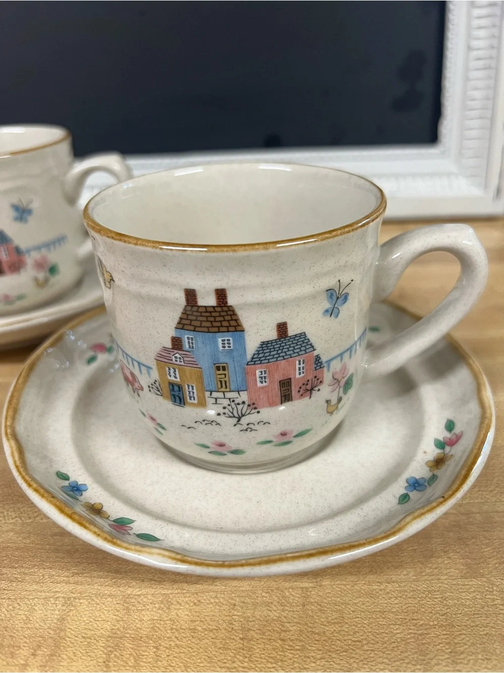 International Tableworks Stoneware Vintage Heartland